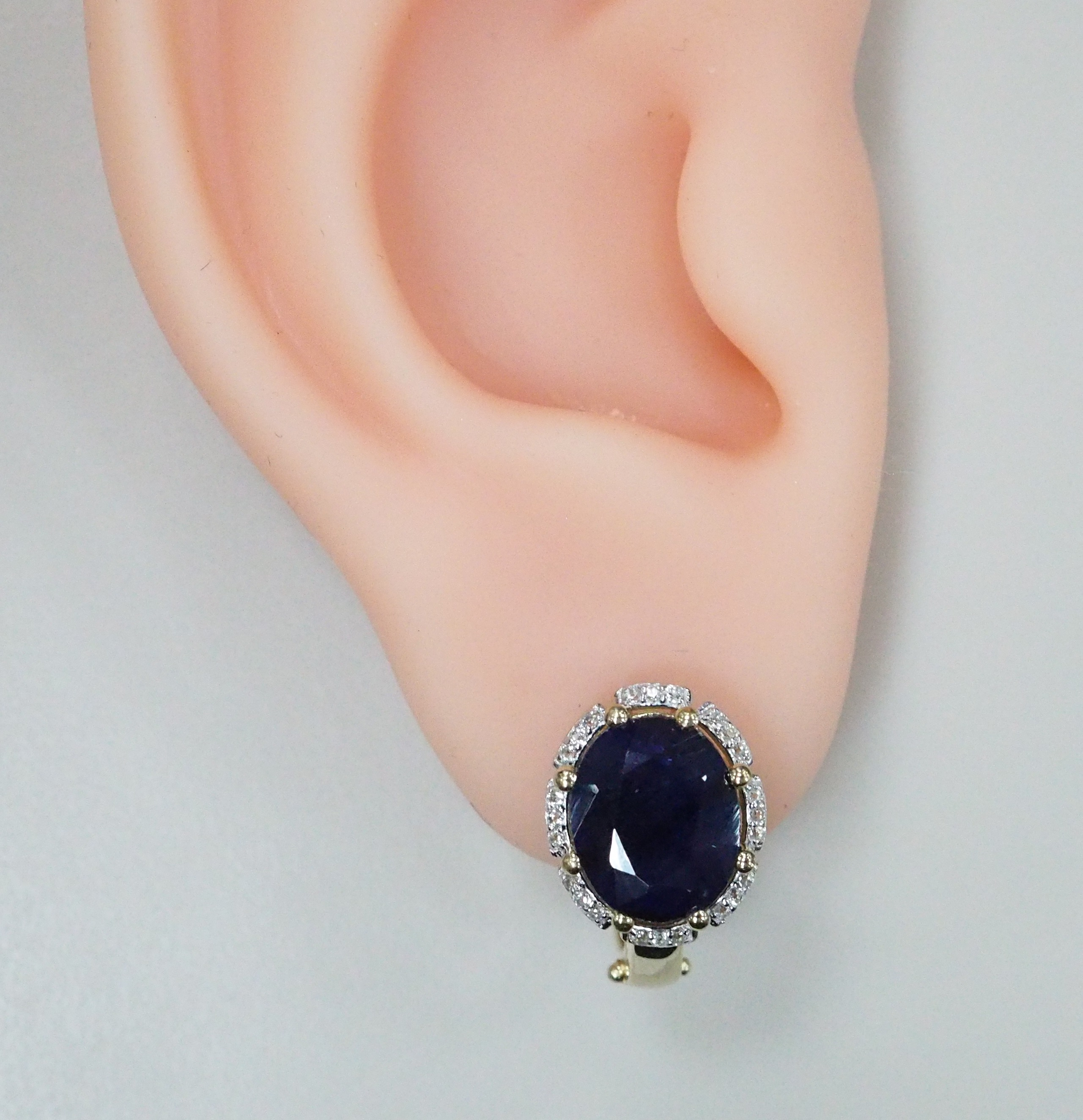 Серебряные серьги с сапфирами